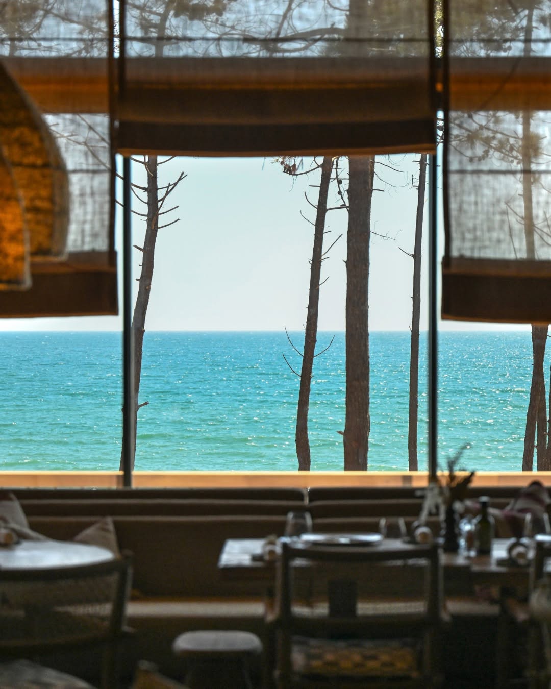 Cabana Sass, coastal setting